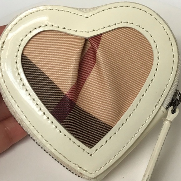 BURBERRY Heart Nova Check Coin Purse 😍❤️‍🔥 - Picture 4 of 17